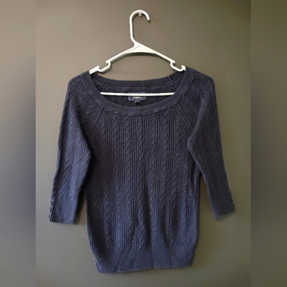 AMERICAN EAGLE OUTFITTERS WOMEN'S SMALL NAVY BLUE TOP💙 - Picture 1 of 3
